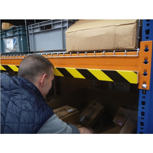 PROTECTION POUR COINS MOUSSENOIR/JAUNE -30X30X8 /L 70-70